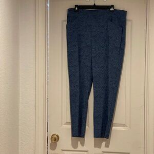 Chico's Size 3  Blue Print Perfect Stretch Ankle Pant